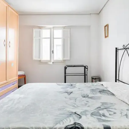 Private In Shared Workstay Séjour chez l'habitant