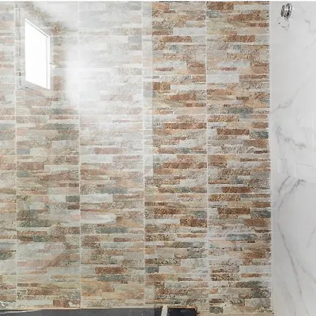 Проживание в семье Private In Shared Workstay Валенсия